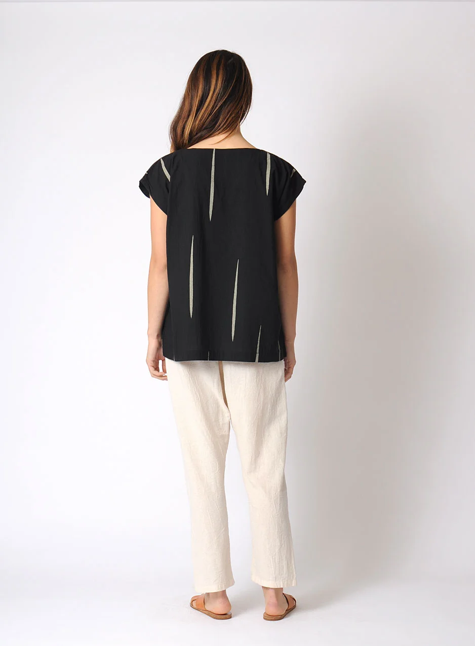 uzi_scratch_wht_pant_back.jpg