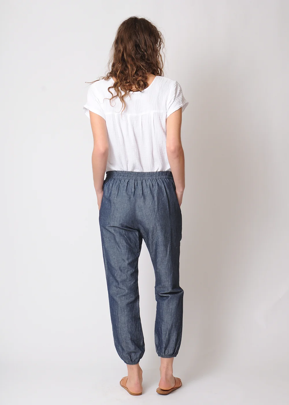 conifer_lounge_cham_Back.jpg