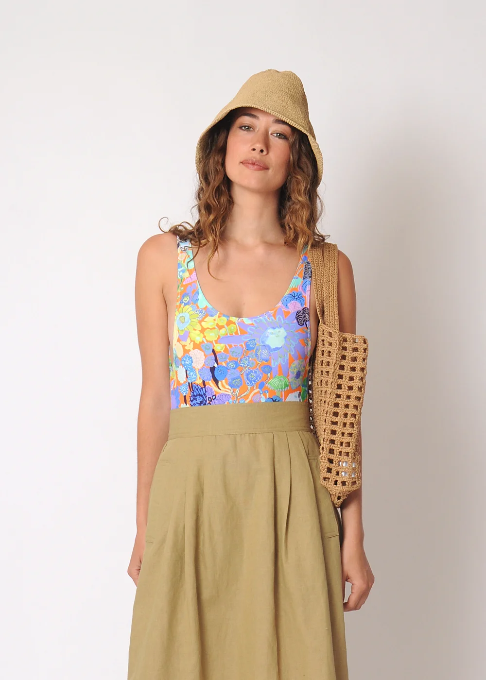 whit_uno_styled.jpg