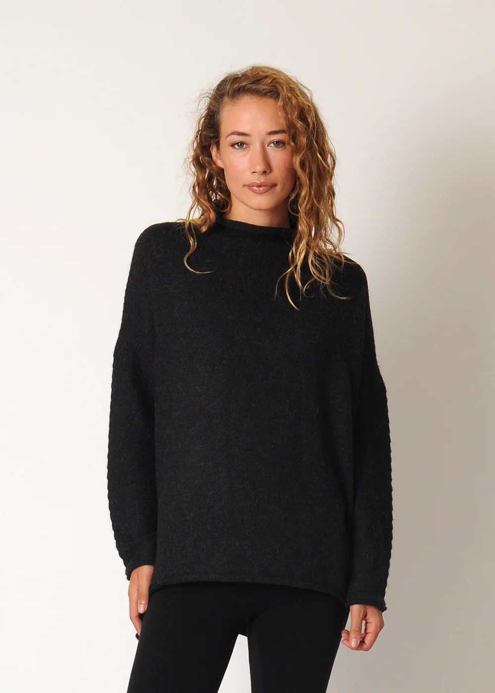 lm_roll_blk_front2.jpg