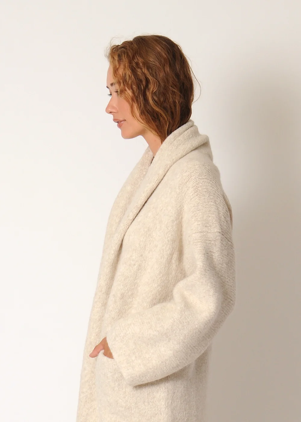 lm_long_shawl_cream_close.jpg