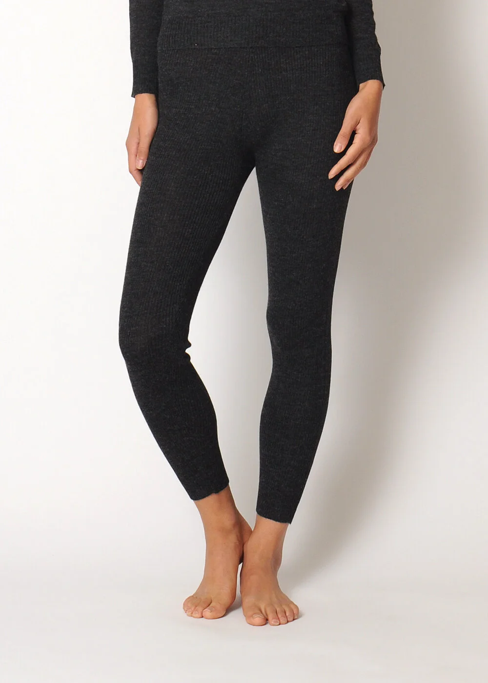 wolhide_layering_legging_front.jpg