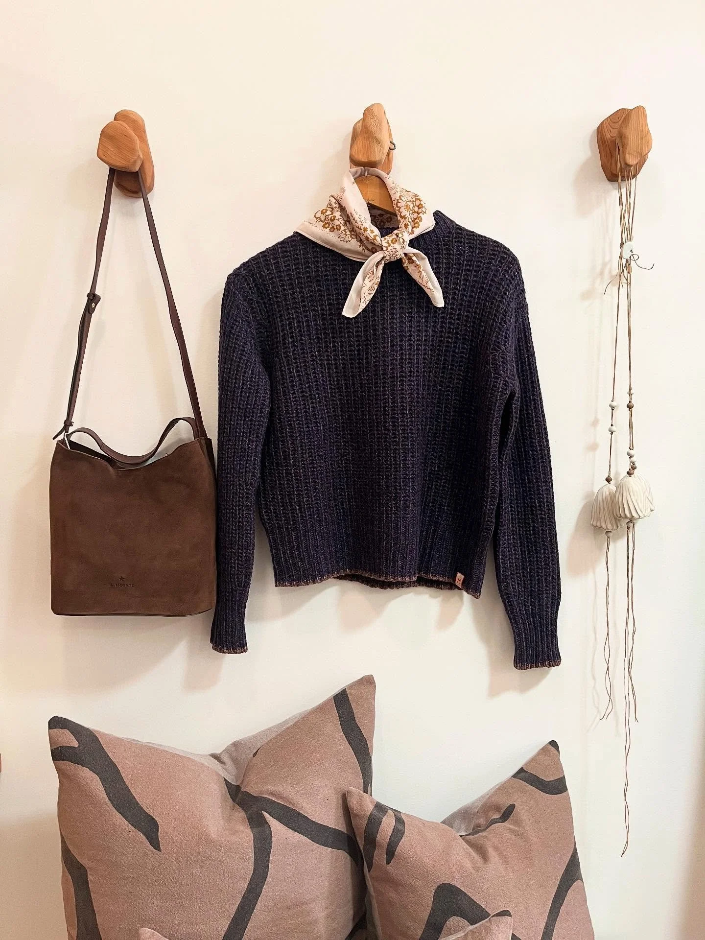 Shop vibes ✨
@moismont 
@ilbisonteofficial 
@last_chance_textiles 
@myer.sf 
@mtwashingtonpottery
