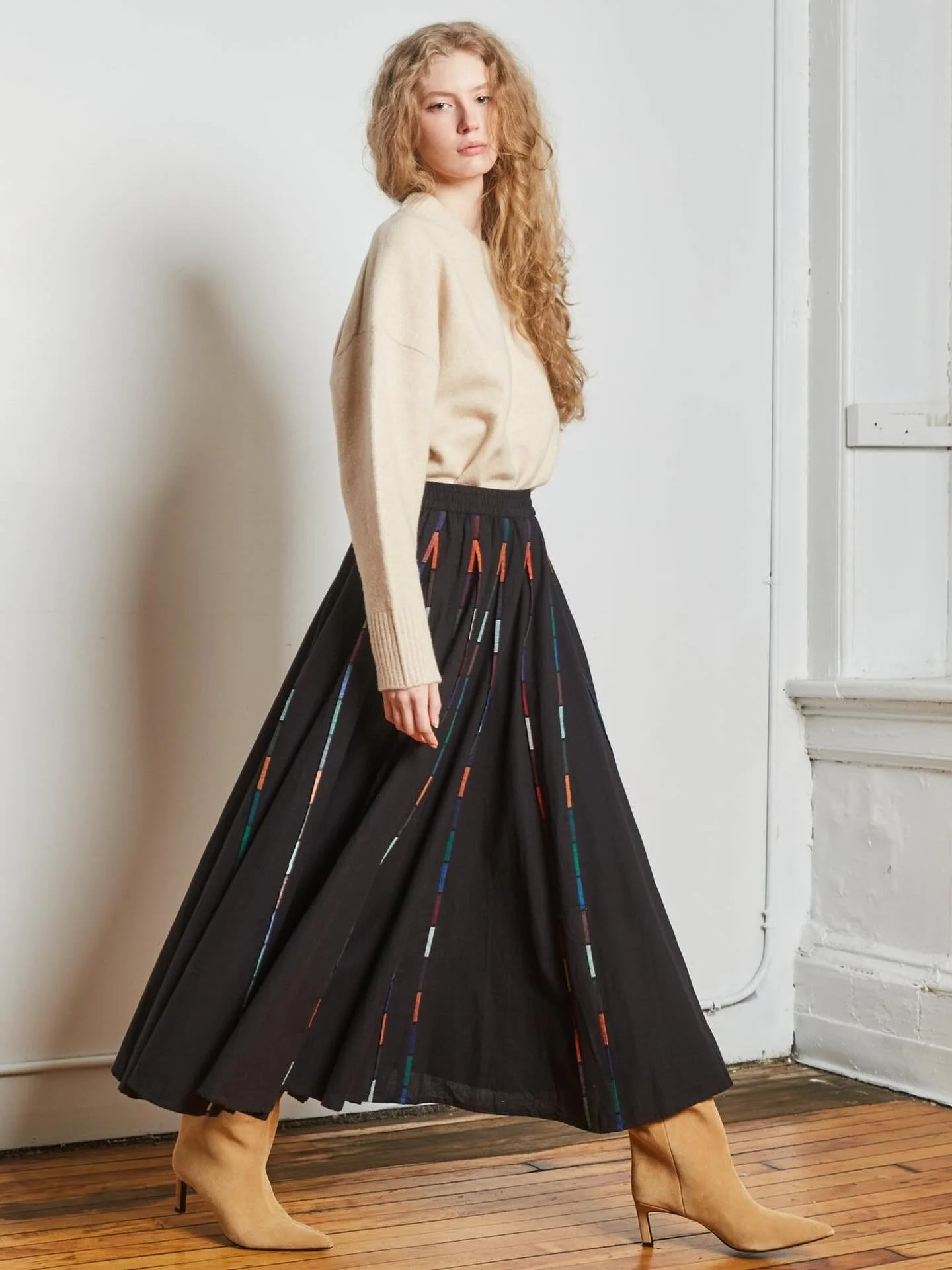Just landed 
New @rujutashethny skirt 😍