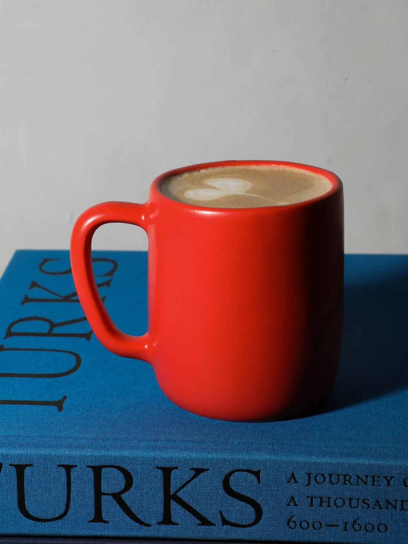 Add a pop of color to your morning ritual 
@luvhaus &hearts;️