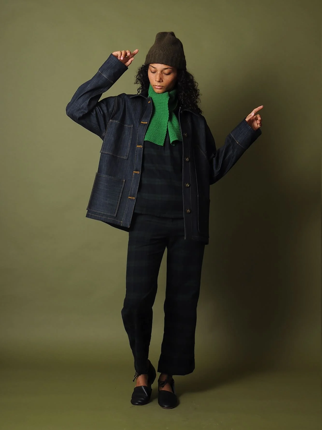 Another matching set @conifershop black watch plaid high rise pant and gathered top with @proche_studios barn coat @jogordonknitwear scarf and @birdofflightshoes Amelie flat