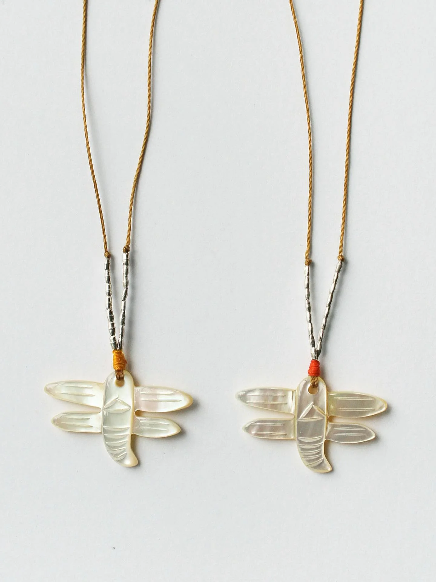 @seerealflowers mother of pearl dragonfly necklace✨
&ldquo;In Japanese culture, dragonflies symbolize strength, courage, and happiness. Know as Tombo, they are often associated with autumn and are seen as a symbol of good fortune and renewal. Histori