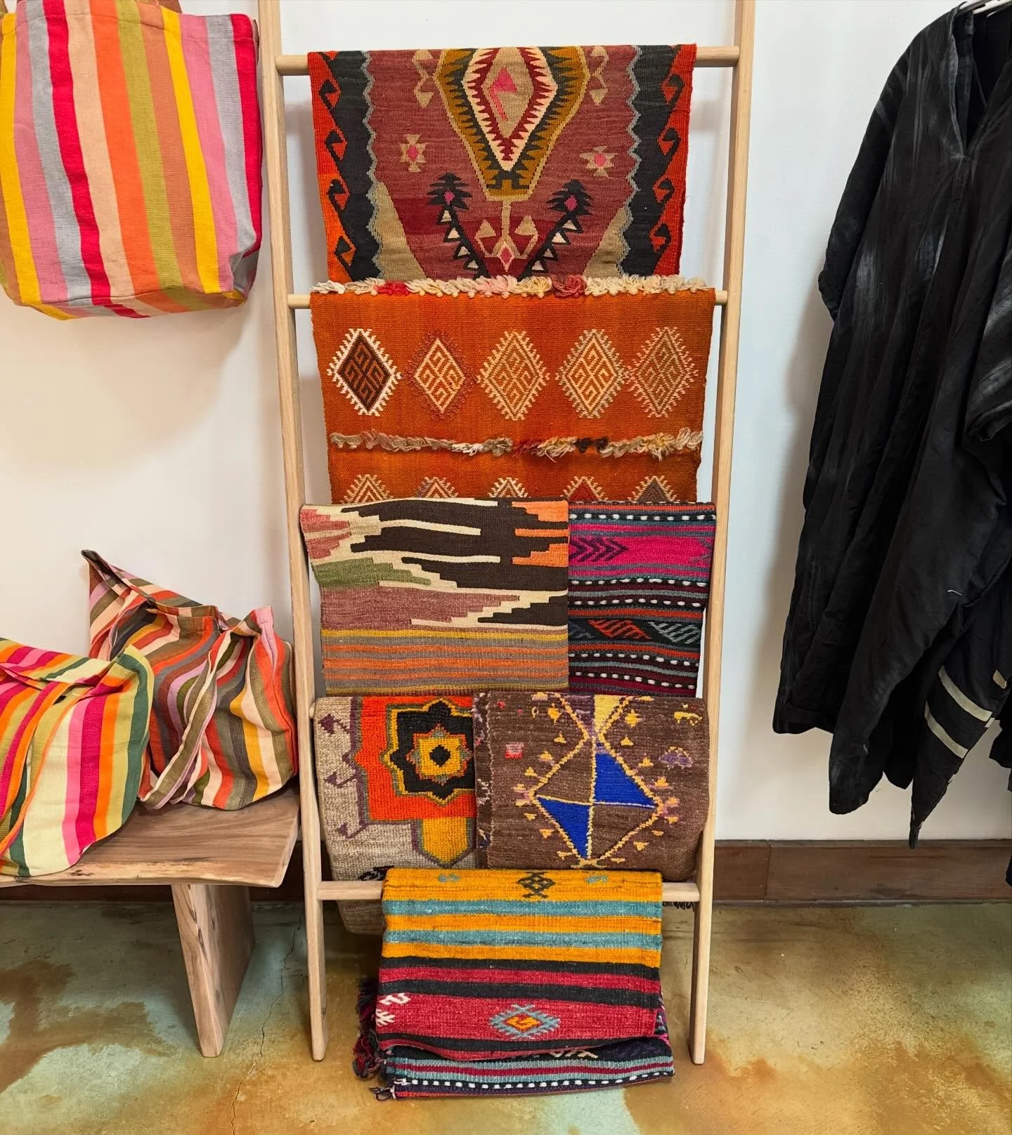 NEW vintage Turkish rugs and @garzamarfa totes and pillows 🌈❤️😻