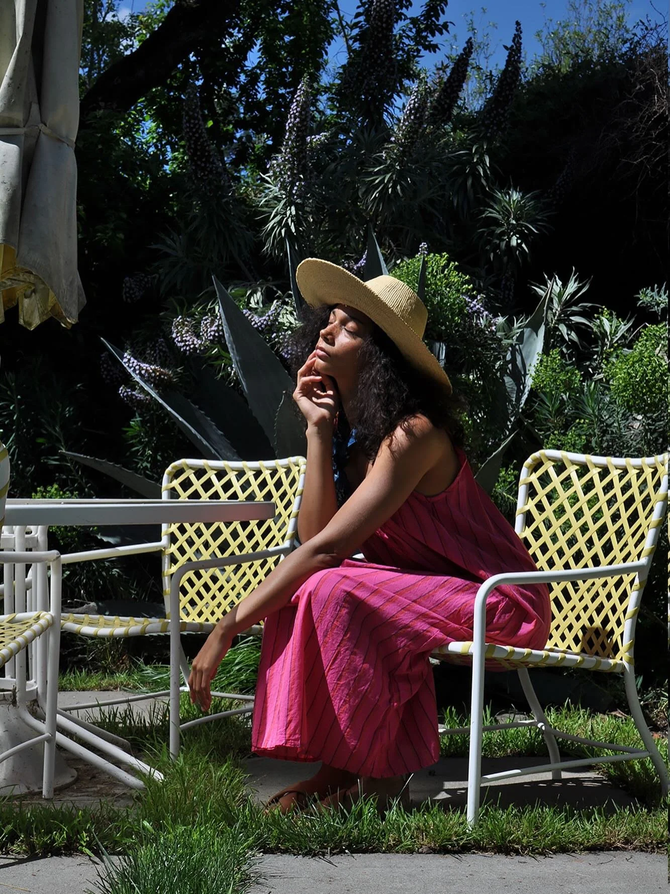 We overdyed our summer dresses this season in hot pink and denim blue 😻 in store and online 🎉
Model @gracerob1nson