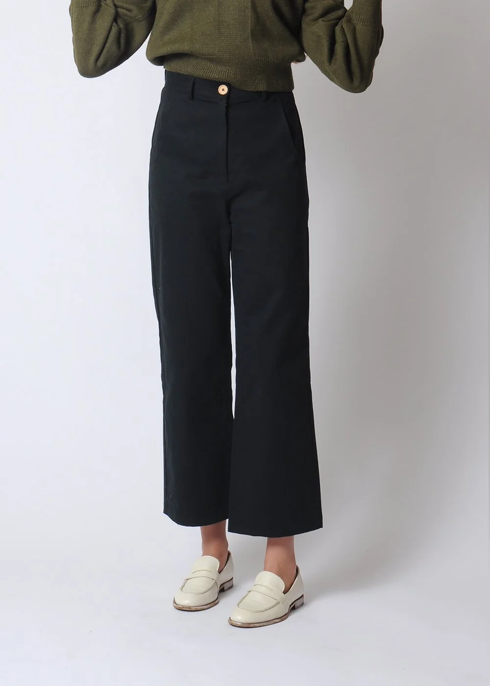 conifer_blk_pant_front2.JPG