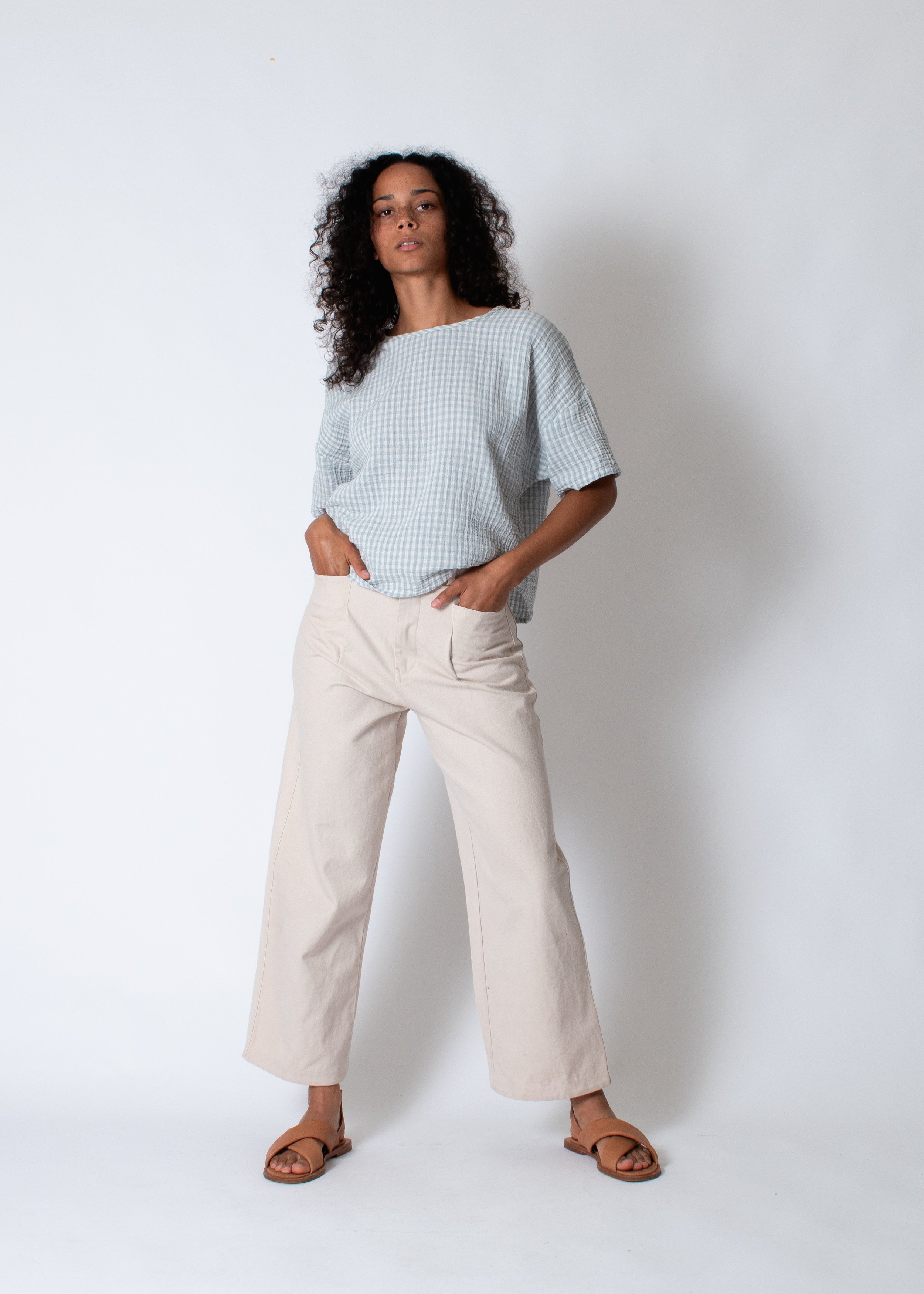conifer_pullover_top_bluwht_pockets.jpg