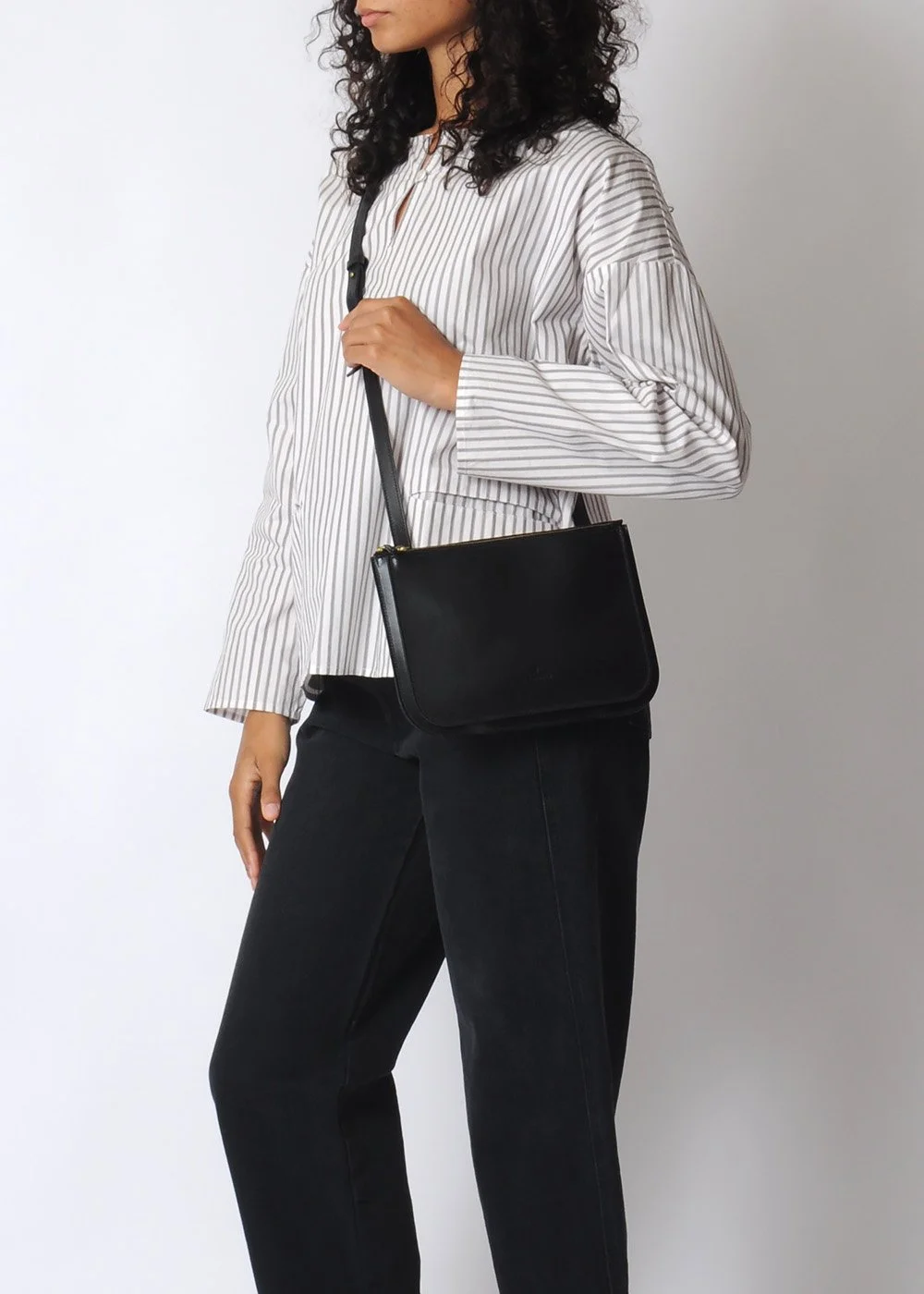 ILBISONTE-CROSSBODY-ROSETO-B-1.jpg