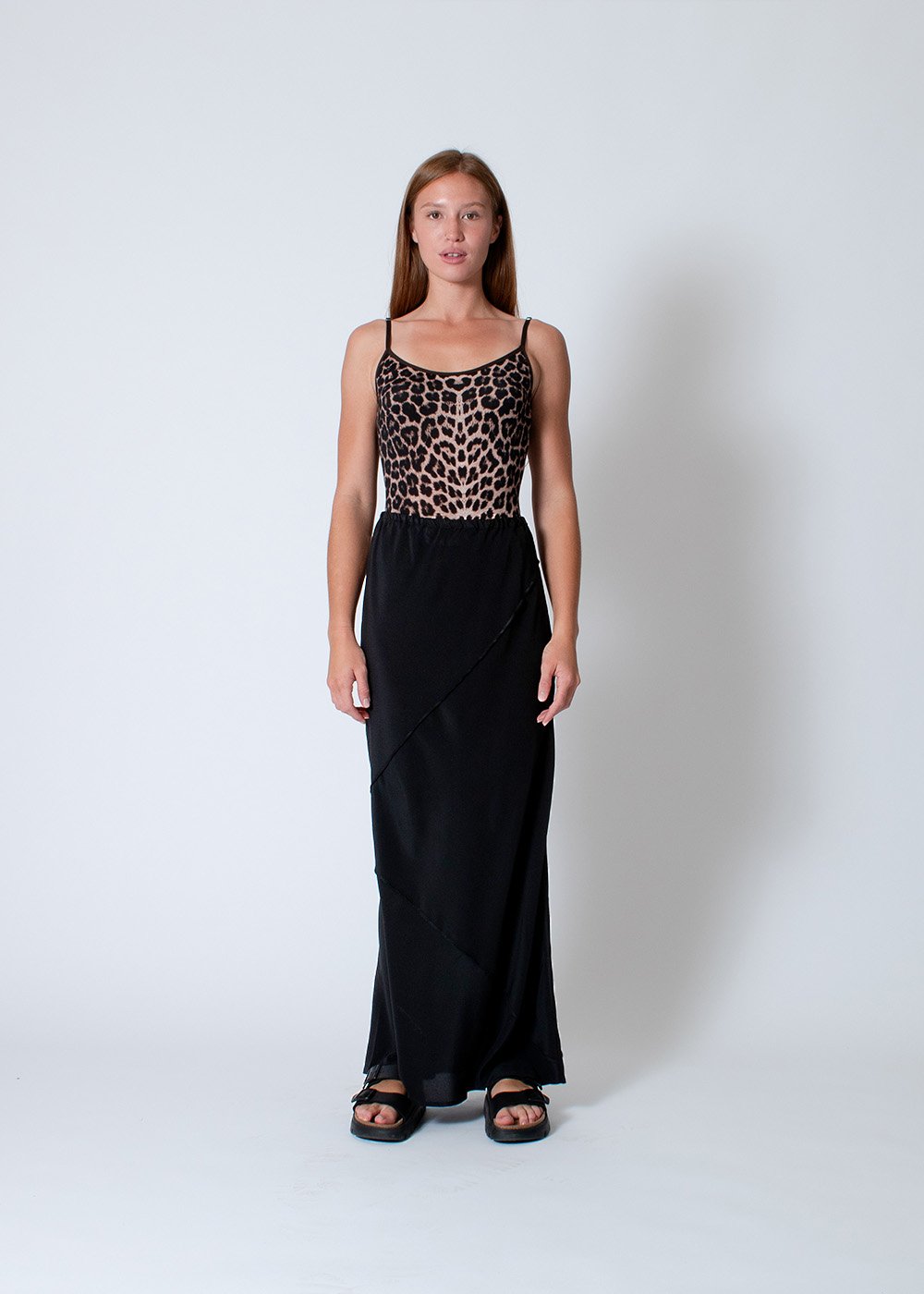 baserange_lava_blk_front.jpg
