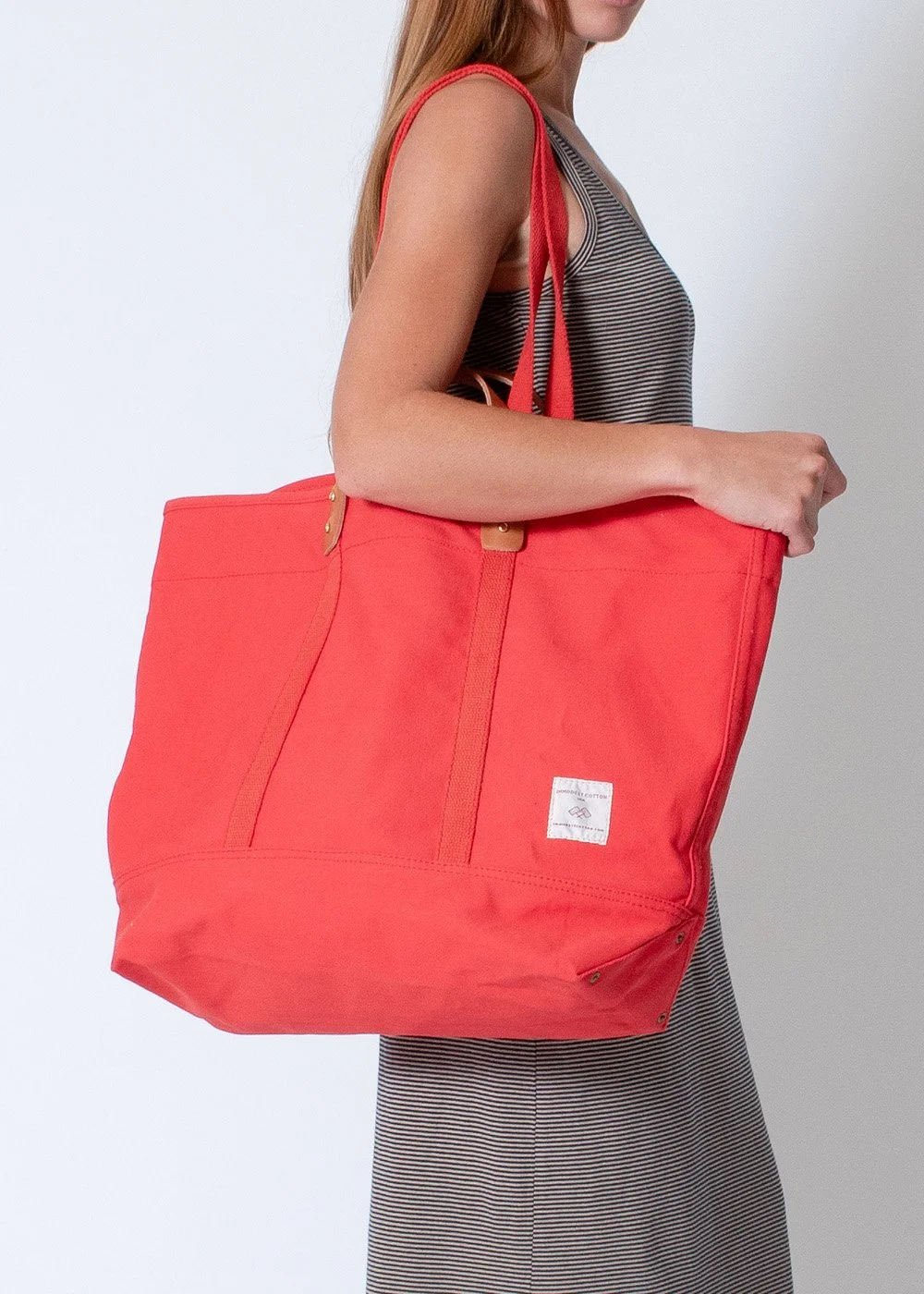 immodest_tote_persimmon_close.jpg