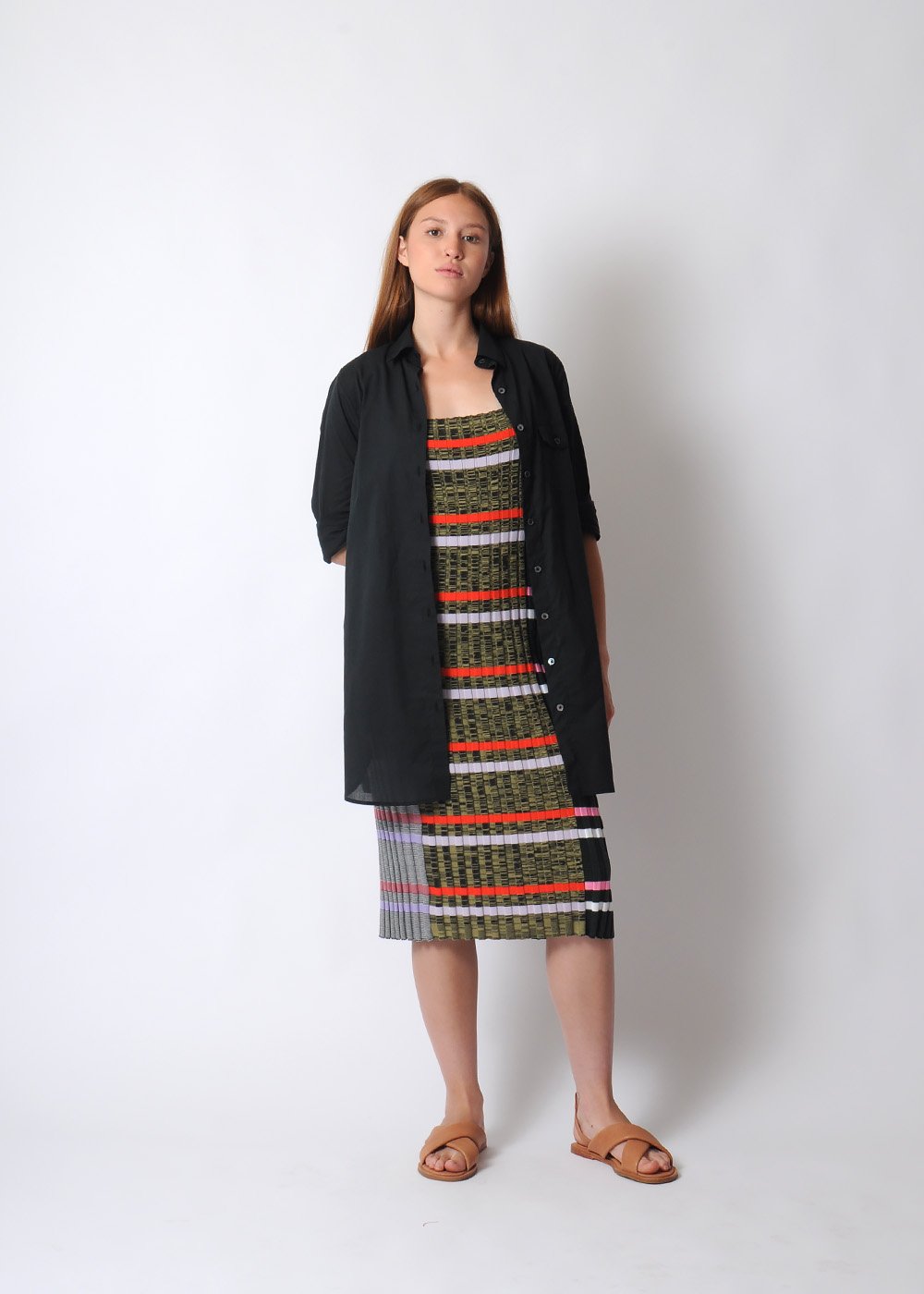 ARTSHIRT BLACK+WYPskirt 3.jpg