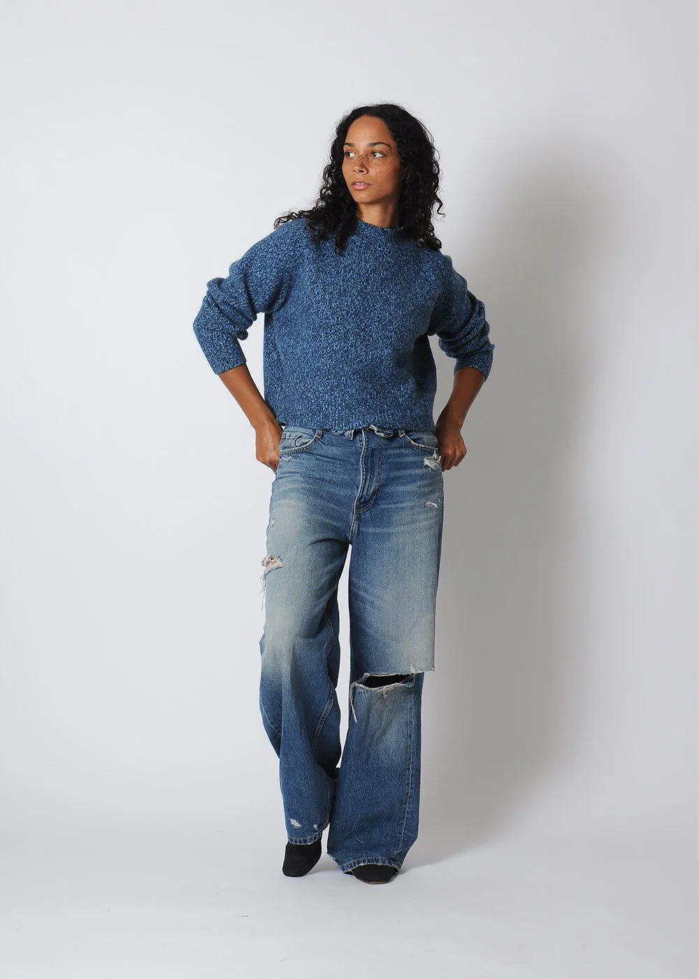 demylee_blue_sweater_sleevesup_full.jpg