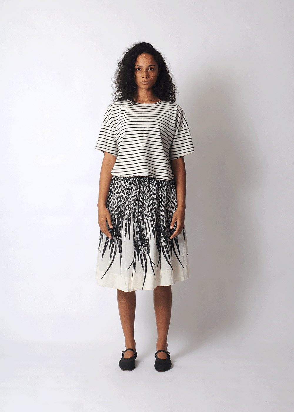 uzi_feather_skirt_conifer_shirt2.gif