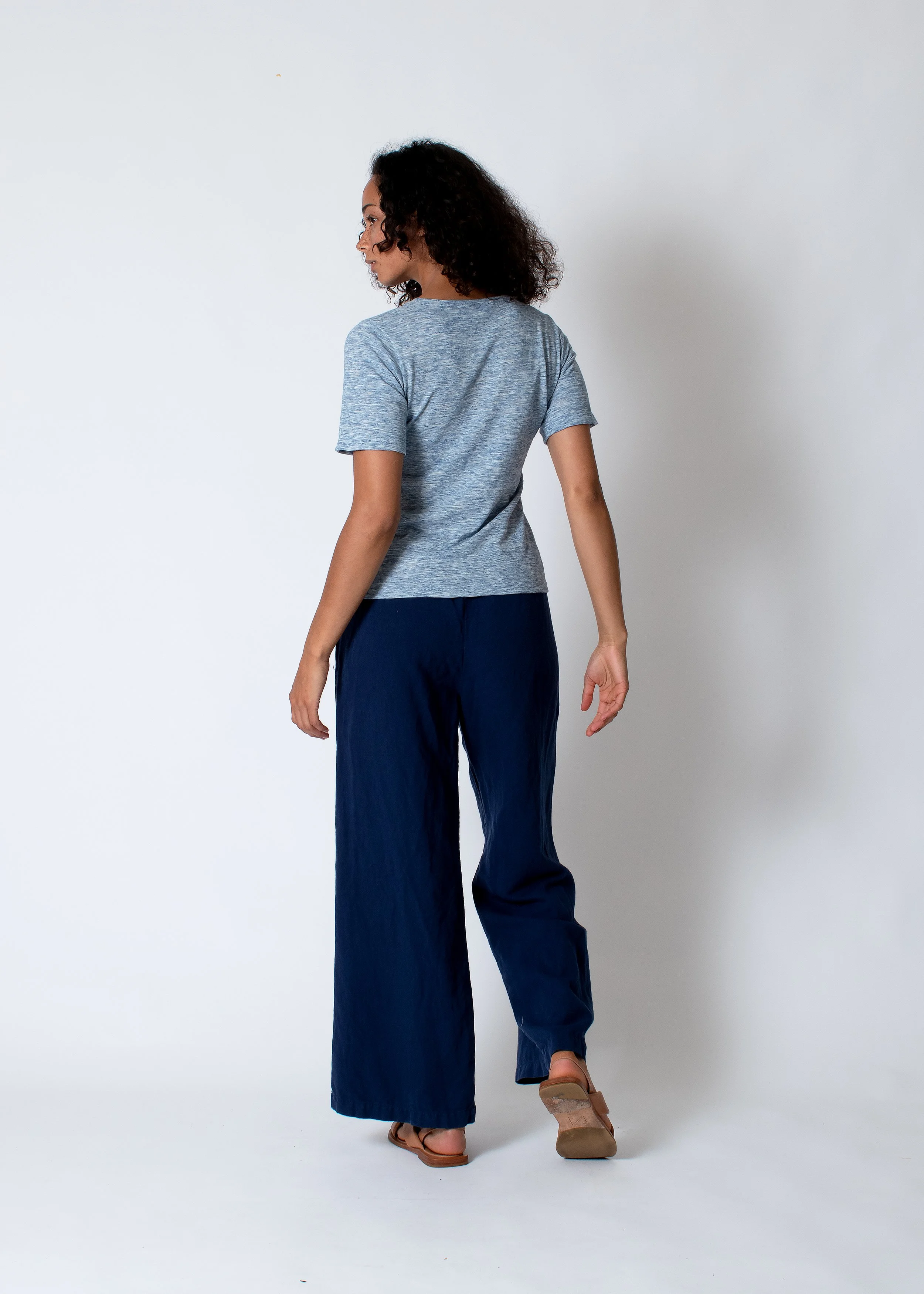 conifer_lounge_pant_navy_back_move.jpg