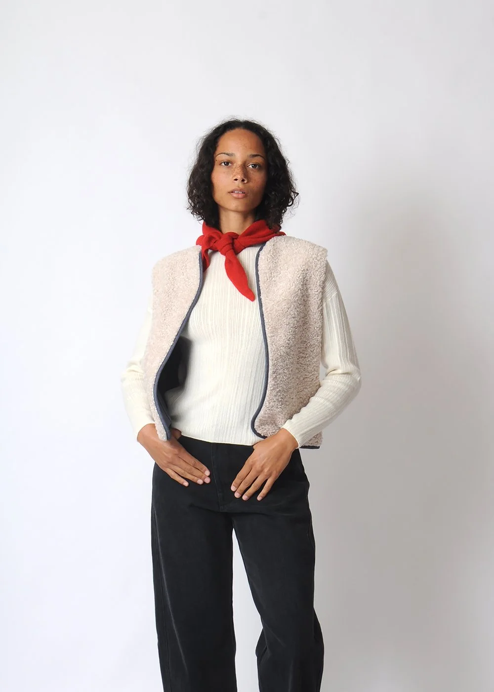 Red triangle Scarf- 1.jpg