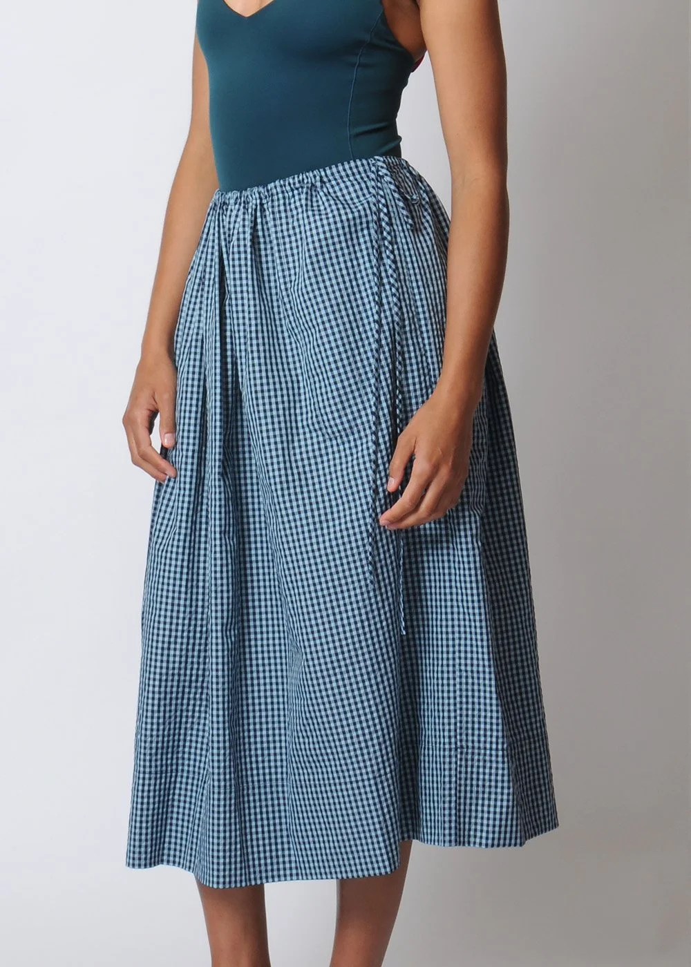 proche_skirt_side.jpg