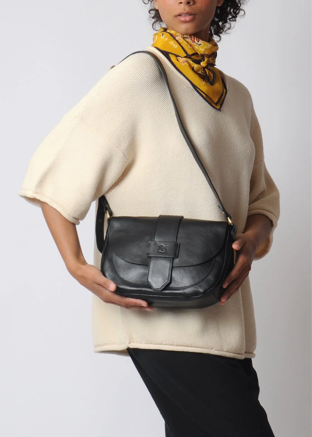 IL BISTONE ALLORO CROSSBODY BLACK