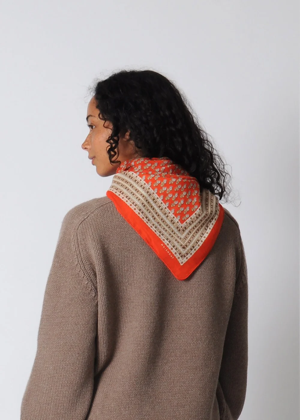 moismont_red_cotton_scarf_back.jpg