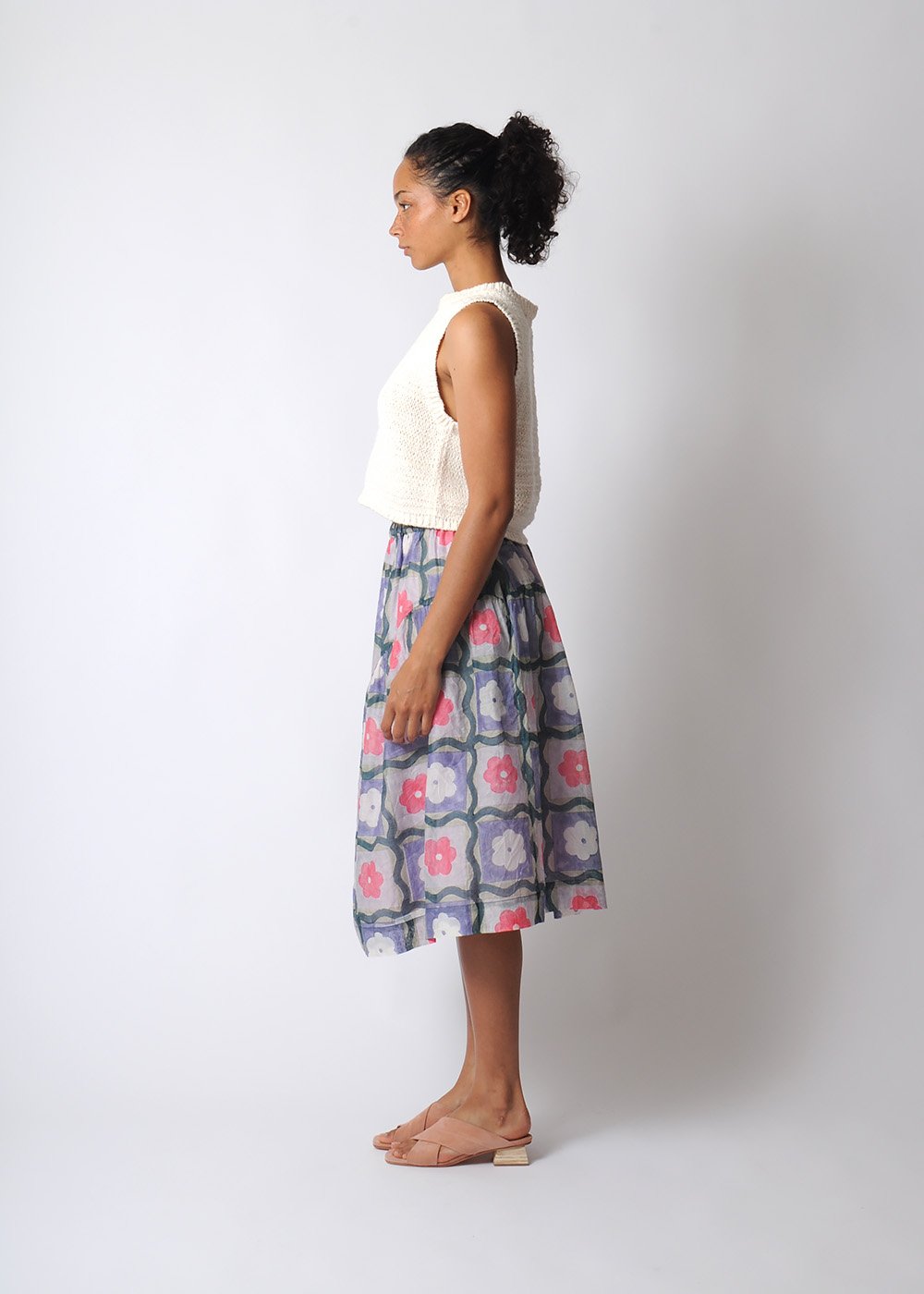 rujuta_sheth_skirt_6.jpg