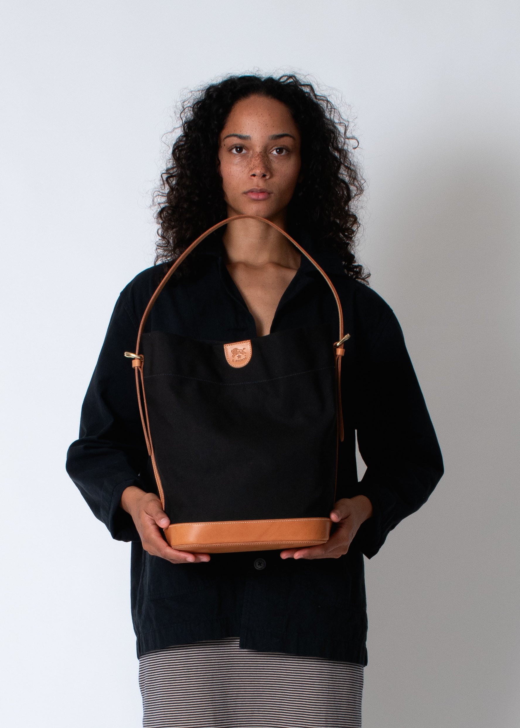 Il Bisonte Caramela Bucket Bag