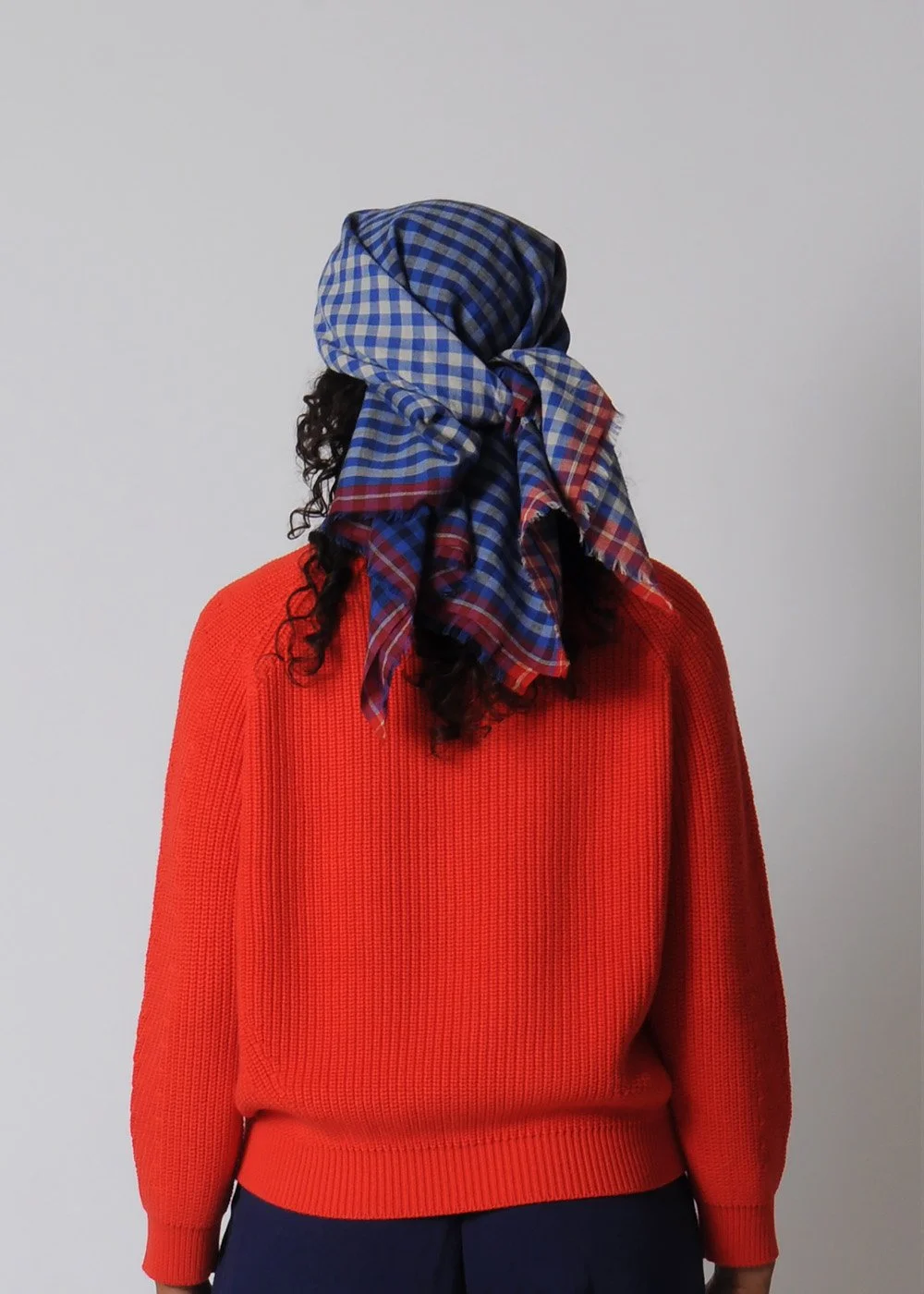 moismont_head_scarf_back.jpg