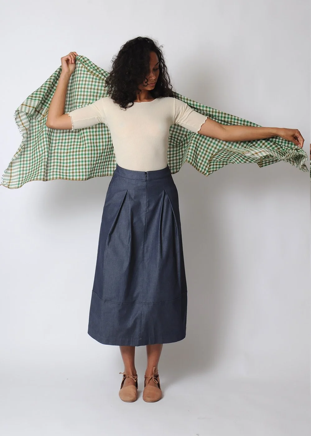 moismont_scarf_green_move.JPG