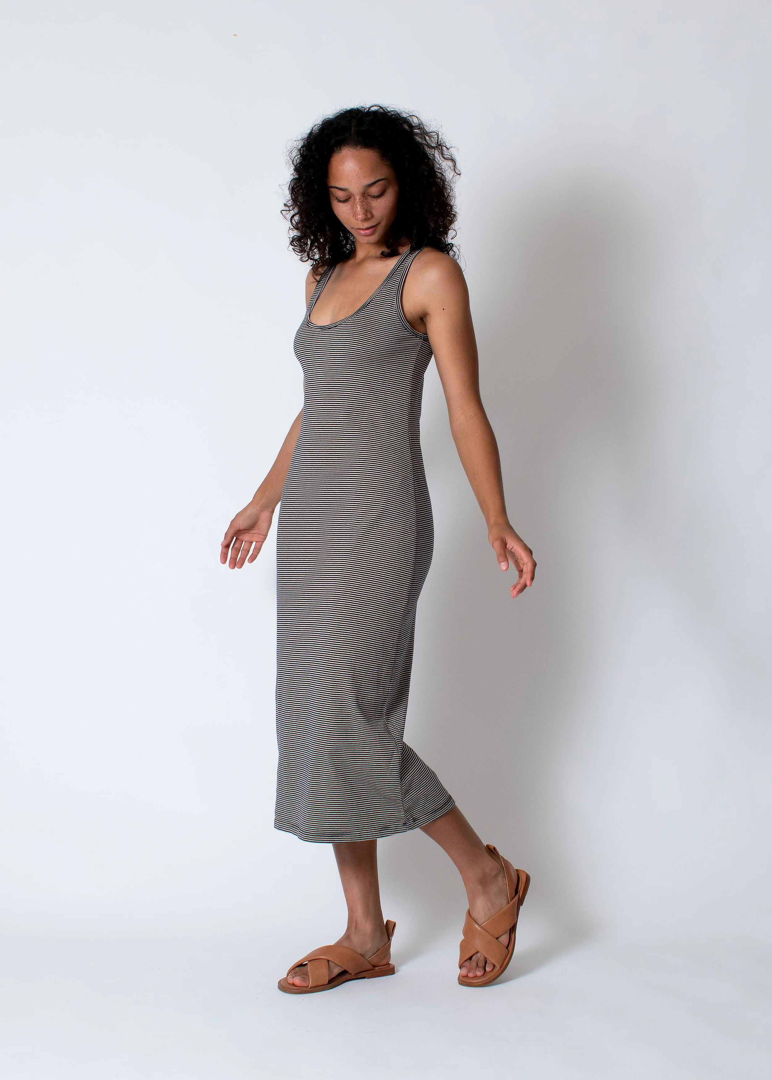 conifer_lesley_dress_move_2.jpg