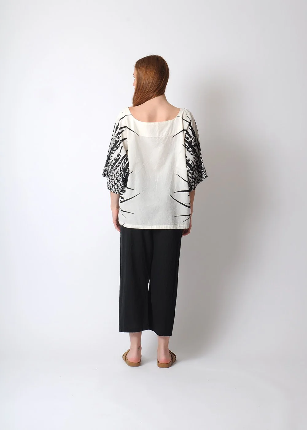 Uzi:Box-WHITE-BLACKPANT-1.3.jpg