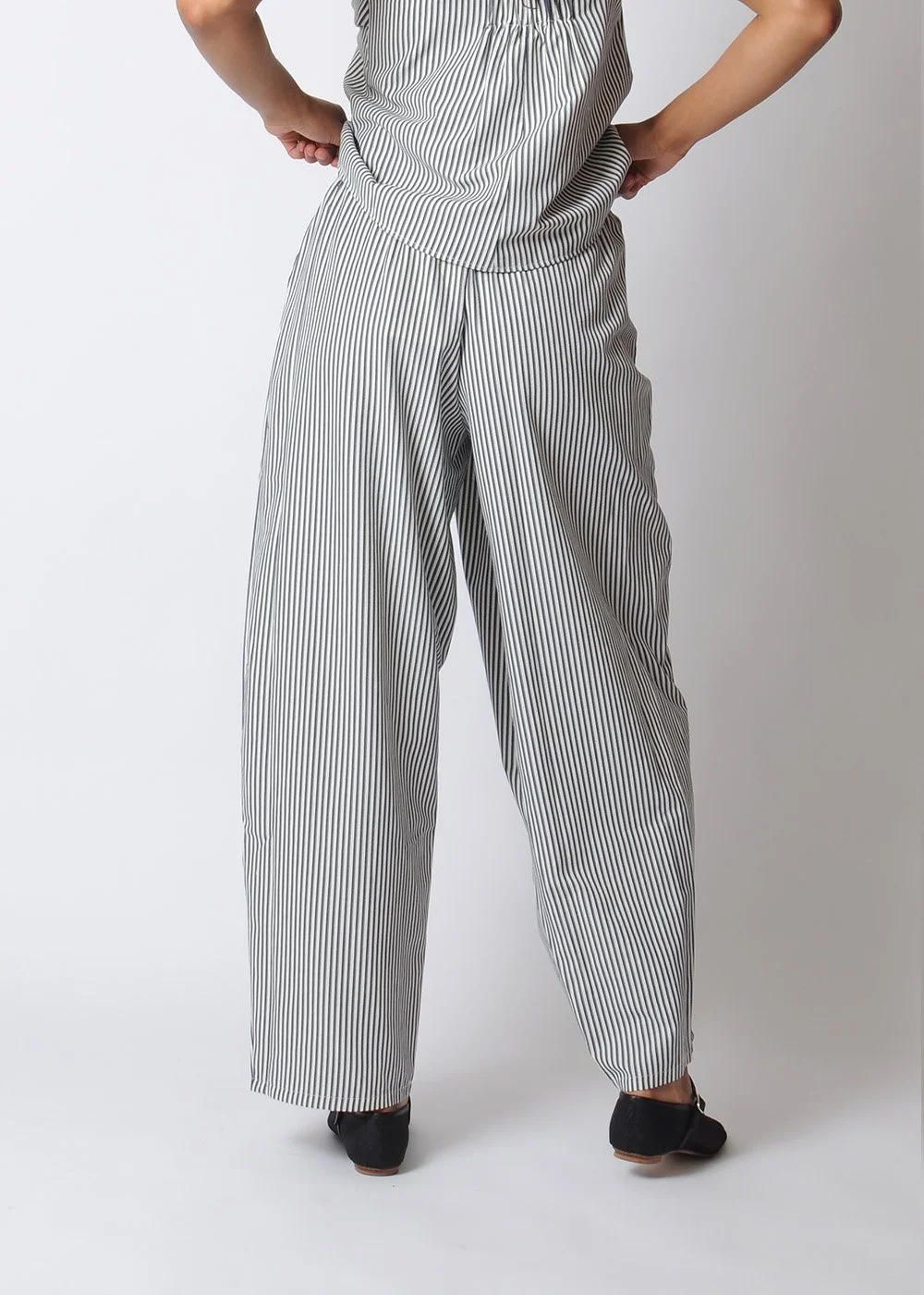 proche_striped_pant_back.JPG
