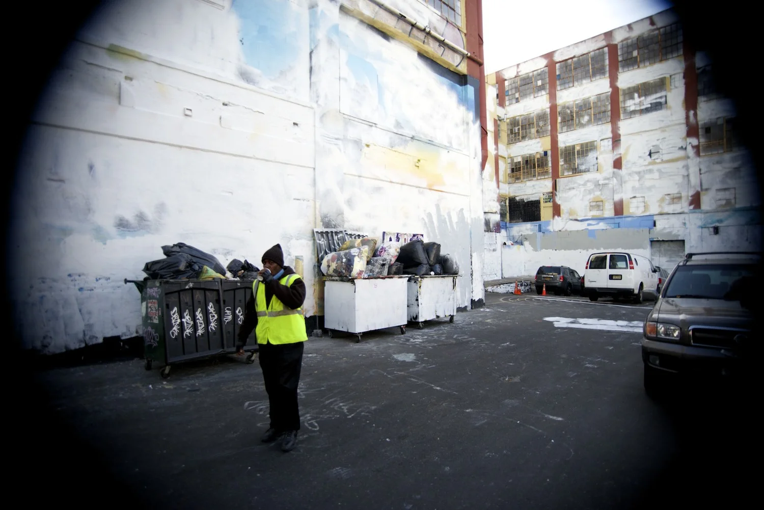 5pointz_security_guard.jpg