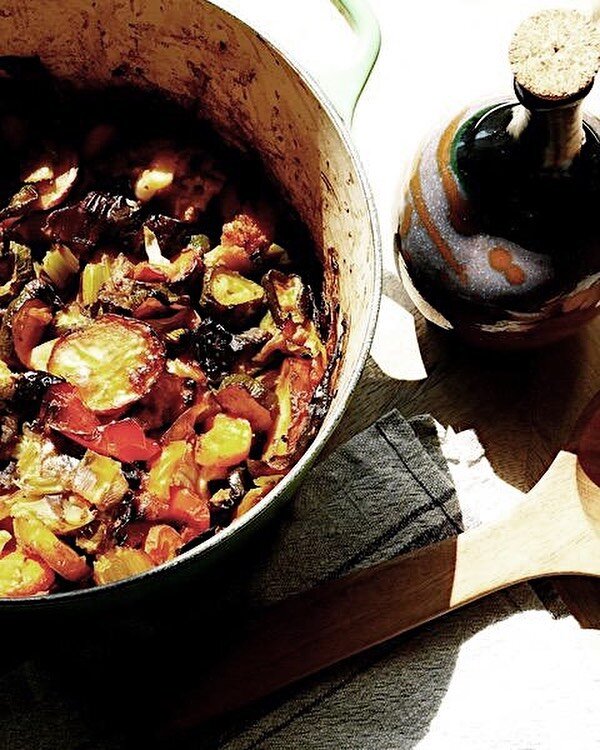 We have an incredibly delicious Greek ratatouille coming next as part of the digital content we created for @ellias.organics to provide recipe inspiration using their fabulous organic olive oil 💫&hellip; coming soon
📸: @theearth.agency 
.
..
&helli