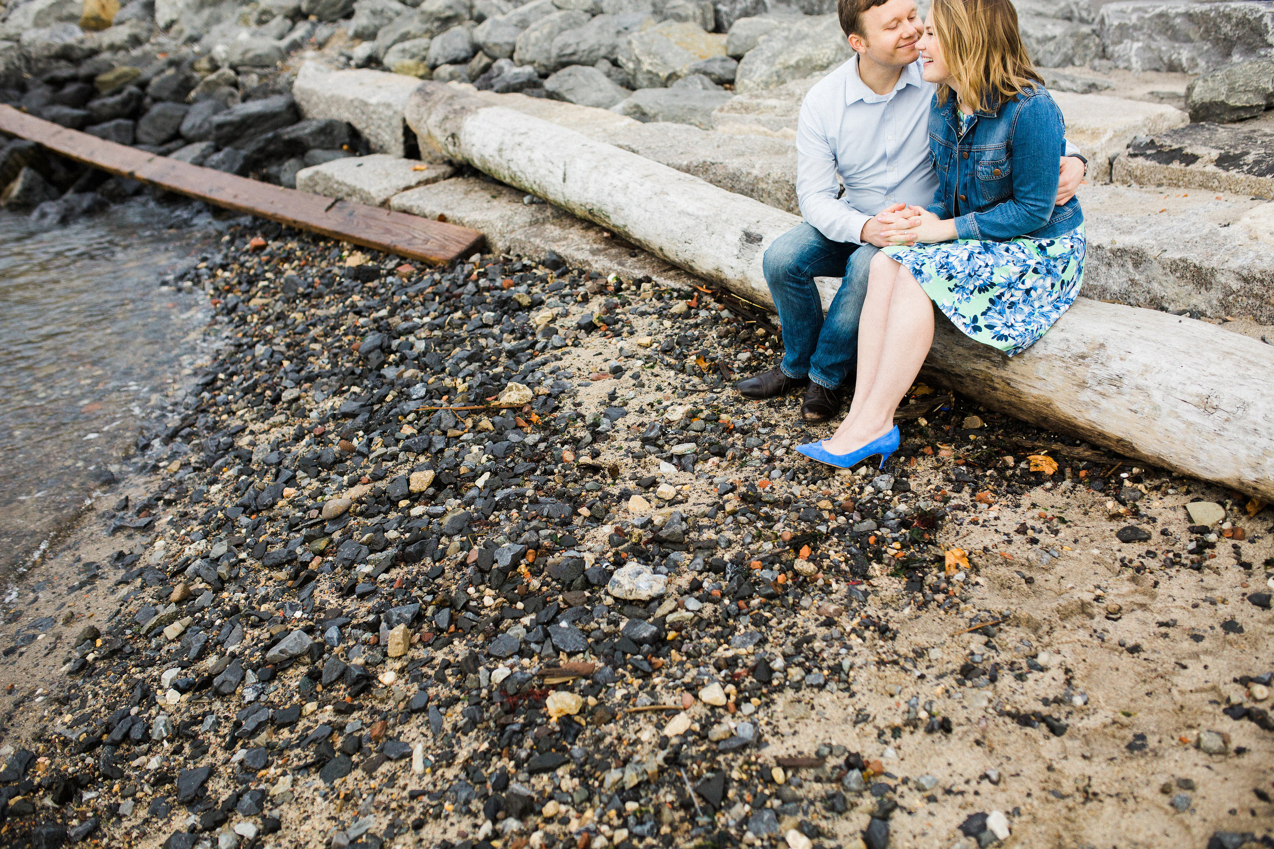 rachel-and-matt_brooklyn-waterfront-engagement-nyc-17-2.jpg