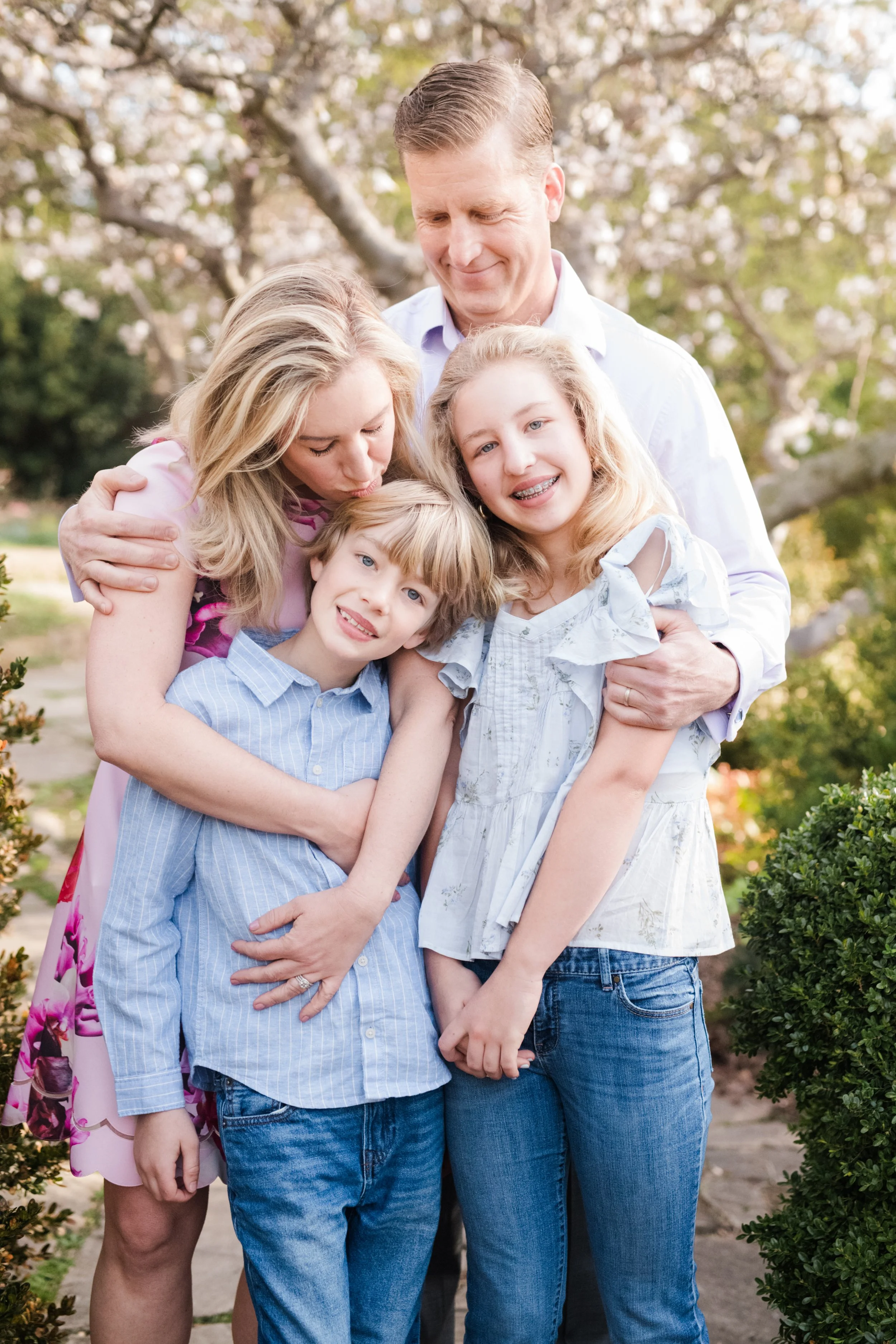 A soft and flowery spring mini session at the National Cathedral: Washington DC Mini Session Photographer