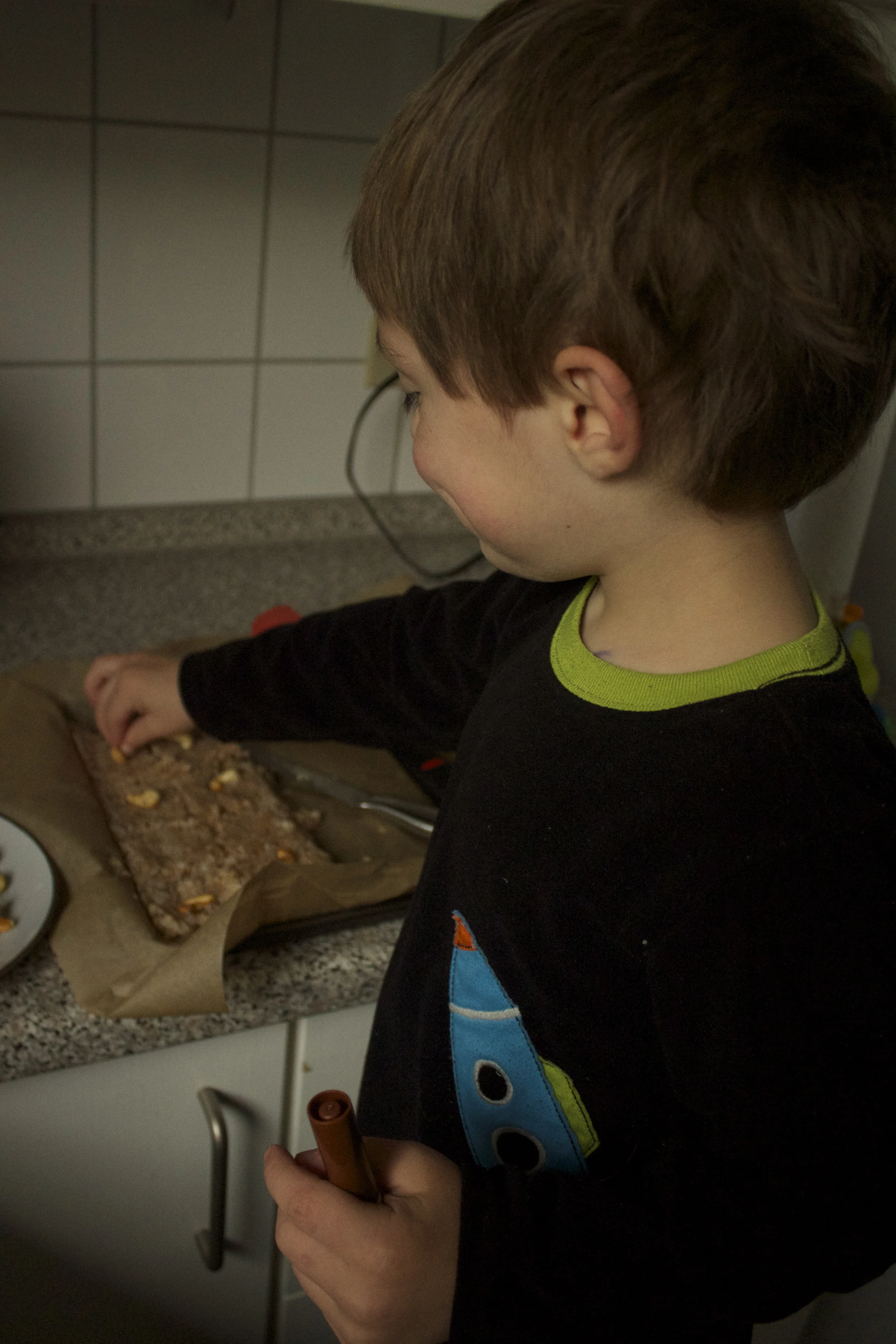 Pressing in the cashews