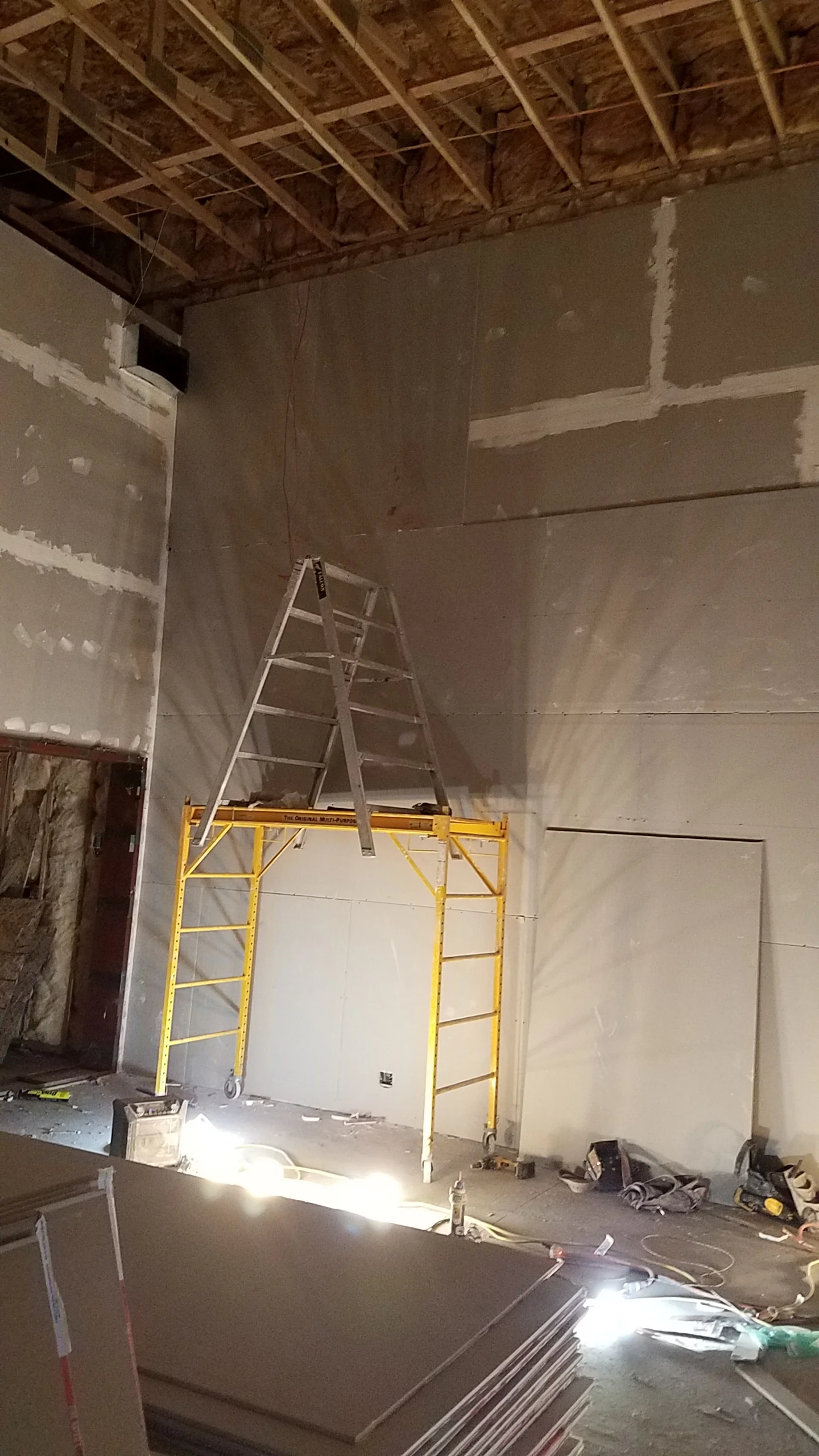 Another sketchy drywall hanging invention.