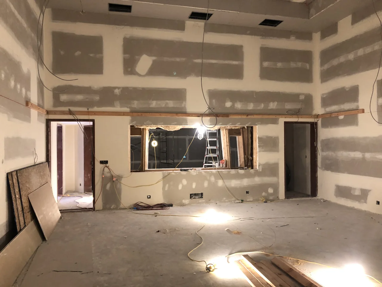 Wall ledger set in tracking room 1, the soffits here are much smaller than those in the control rooms and largely aesthetic.