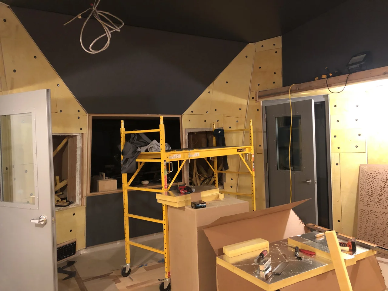 Control room 2 front wall fabric going up.