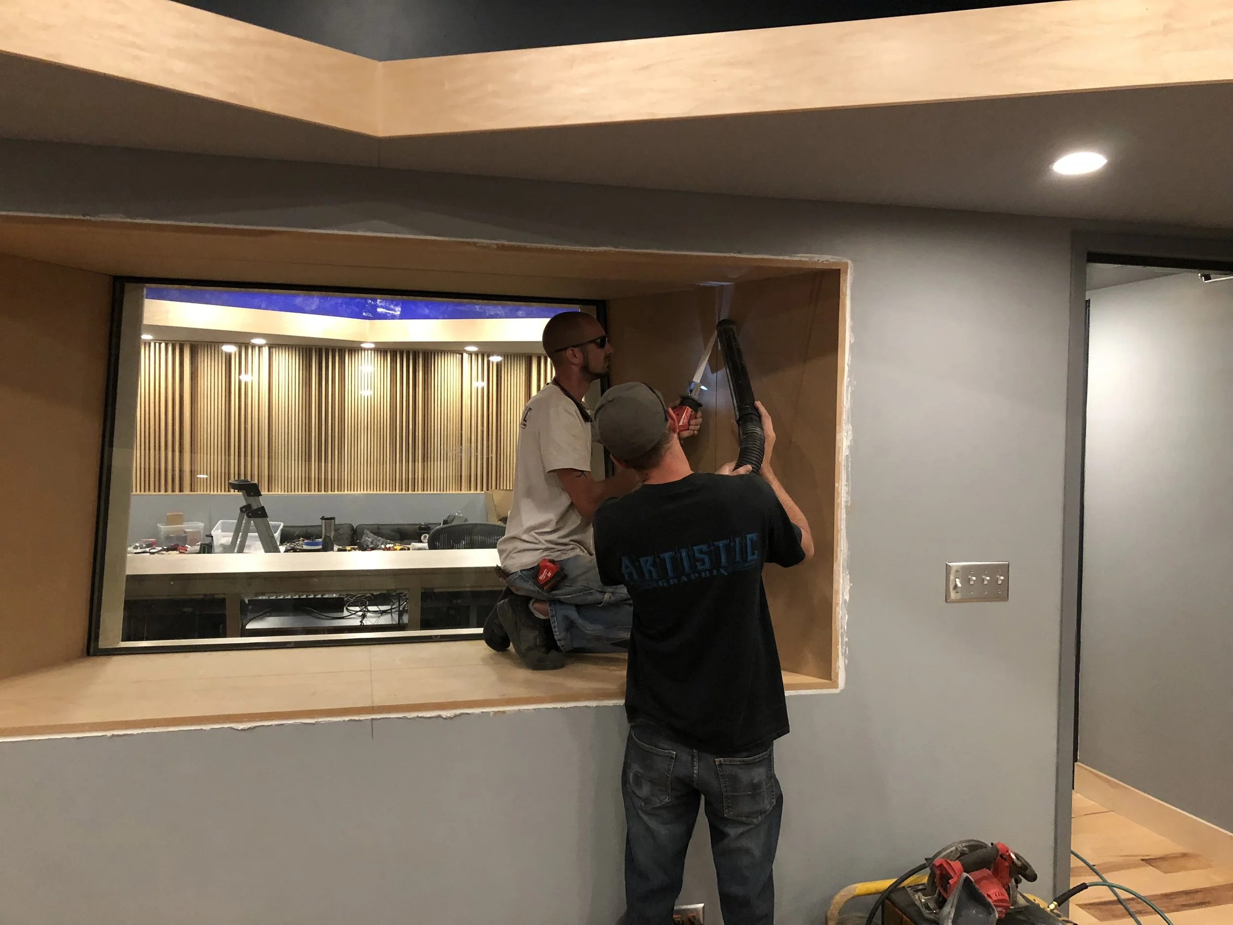 Setting the trim for the studio 2 window.