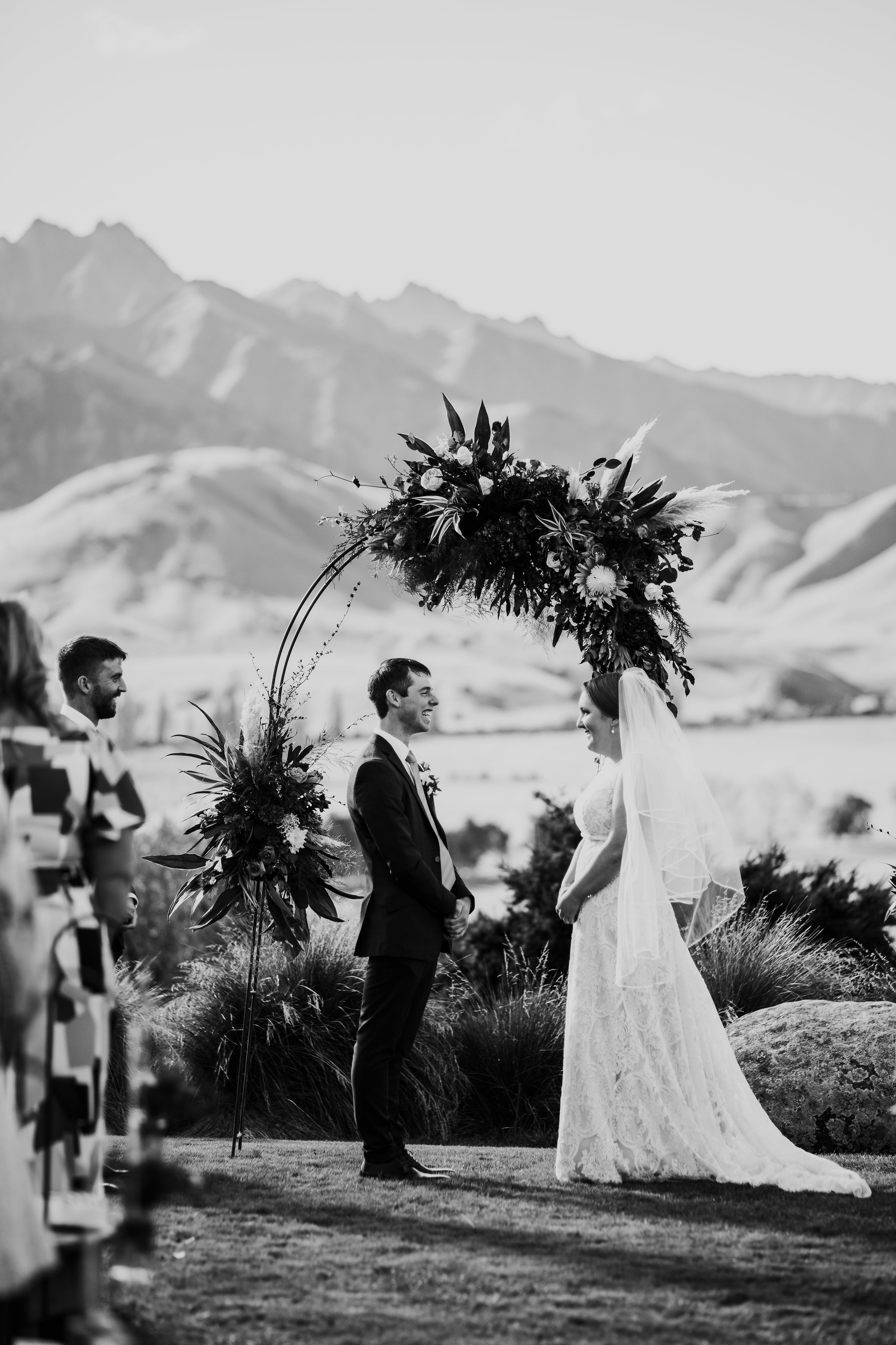 Jess&TroyMonochrome-383.jpg
