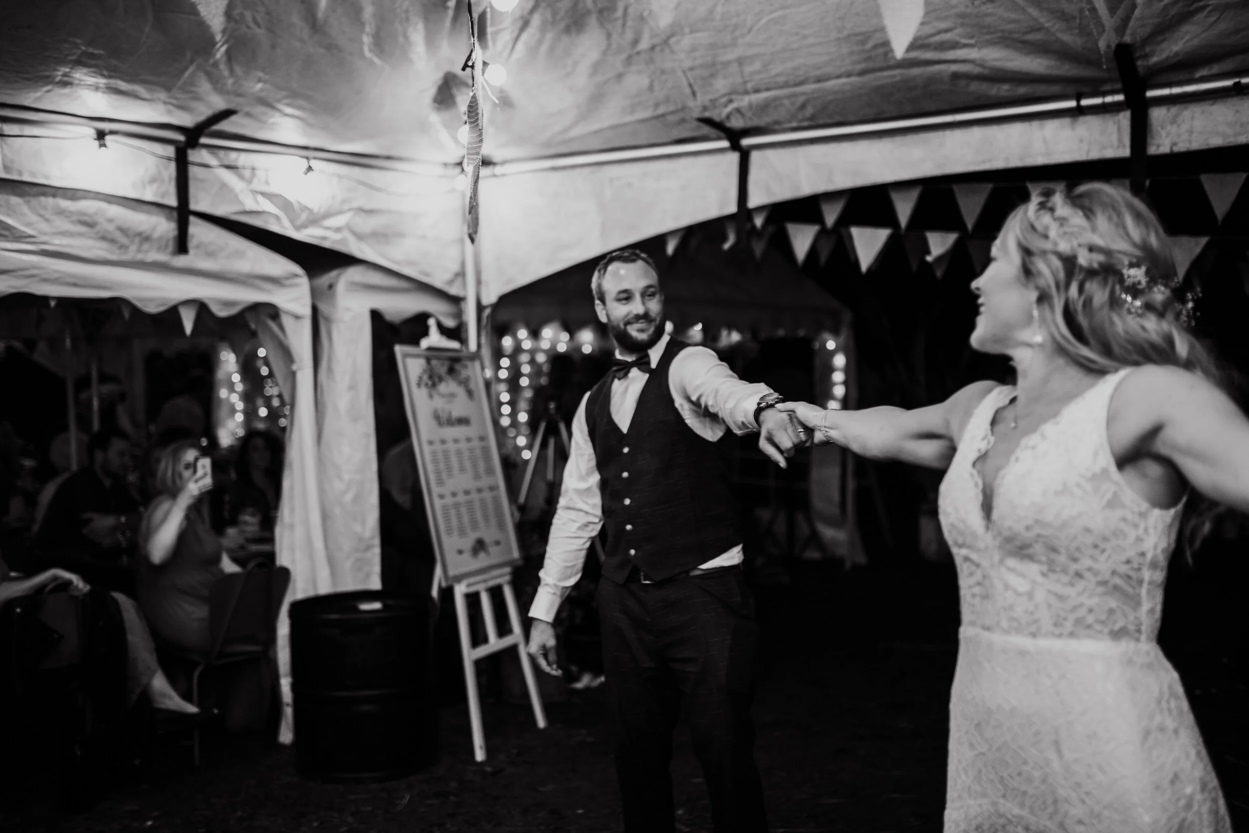 Emma&Jason-Monochrome-1146.jpg