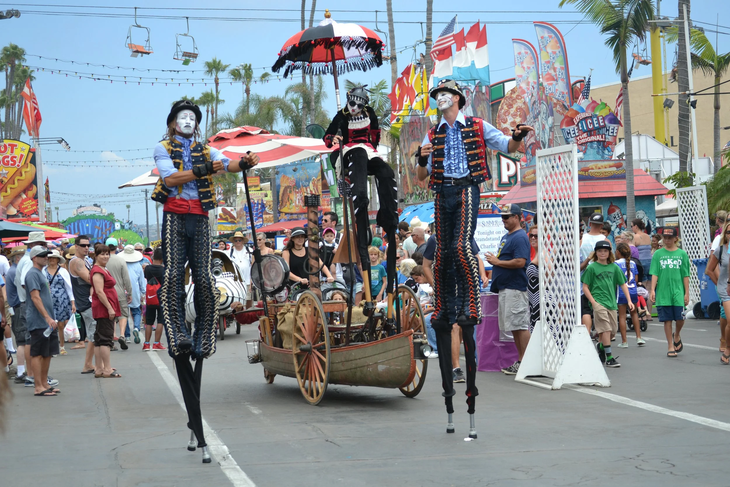 one-of-a-kind roaming performance stiltshow.com