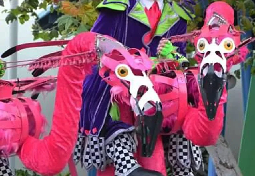 One-of-a-kind stilt puppetry and performances by STILTSHOW (Dragon Knights)