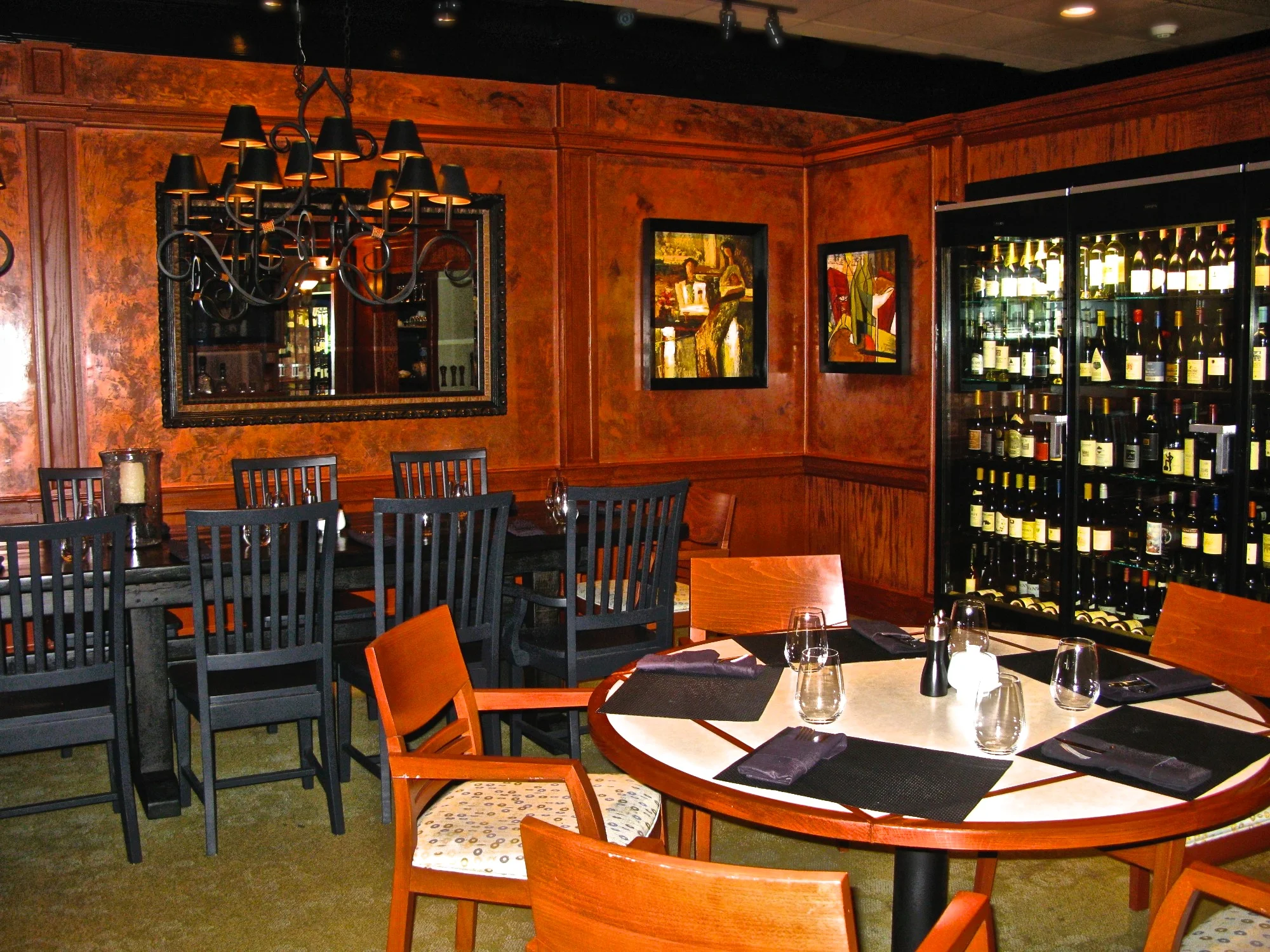 Venetian Plaster walls in tones of copper for the Grille, a golf community restaurant.