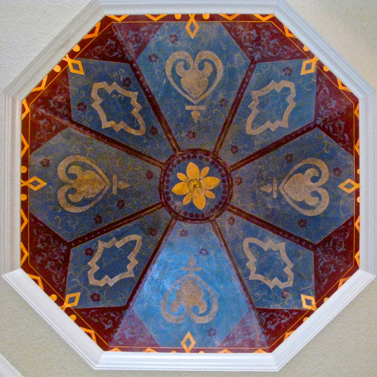 Moroccan-inspired tray ceiling