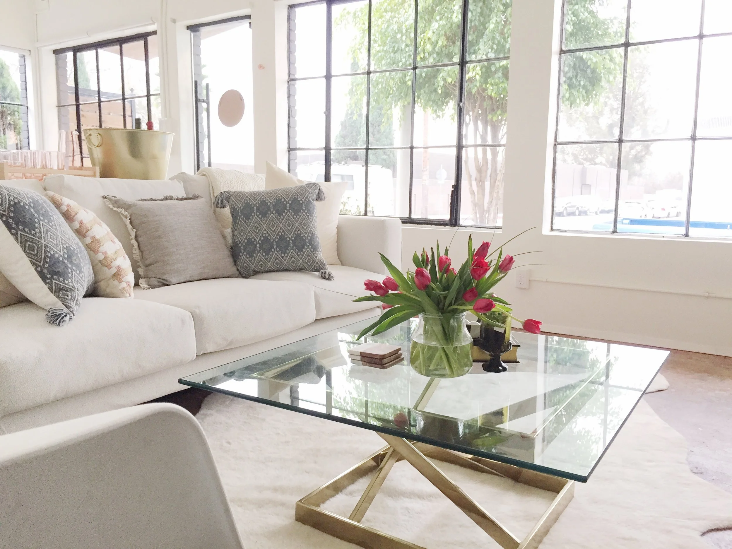  Seating area to relax or meet with clients. 