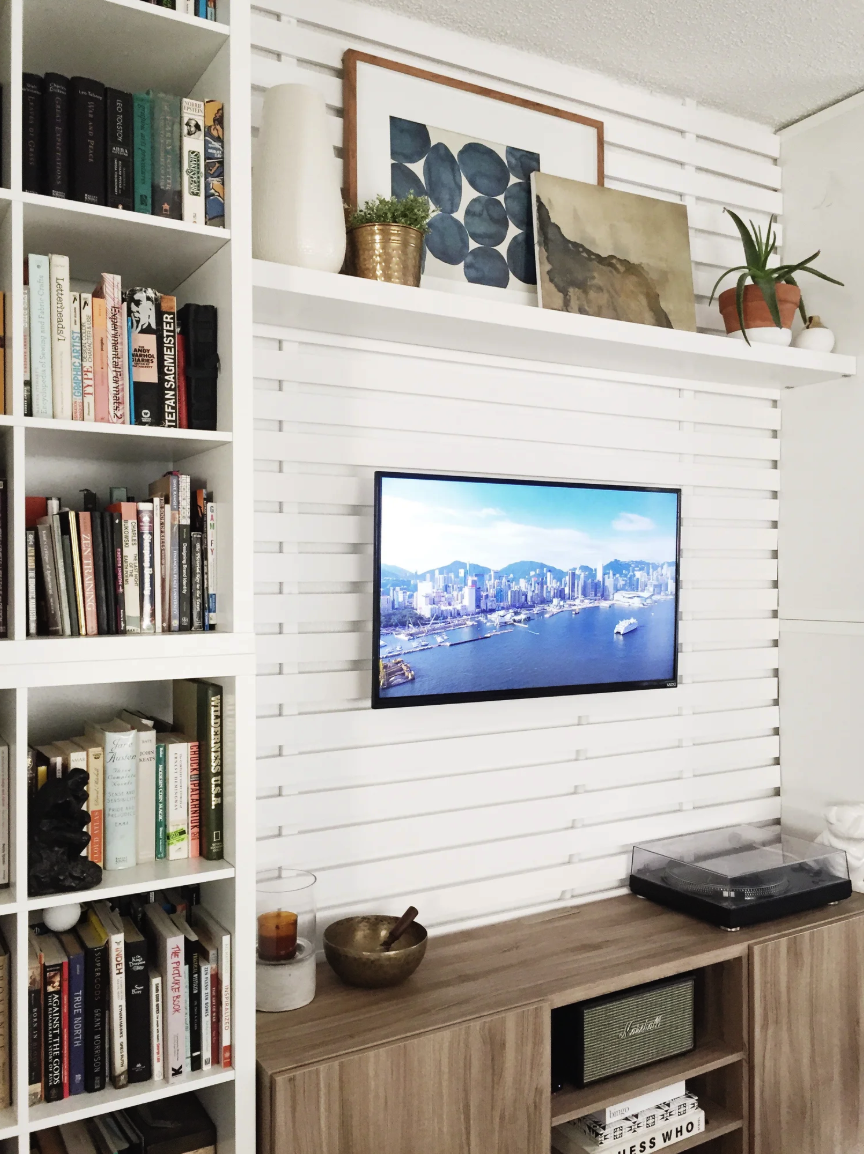 Apartment DIY: No Nails Slat Wall